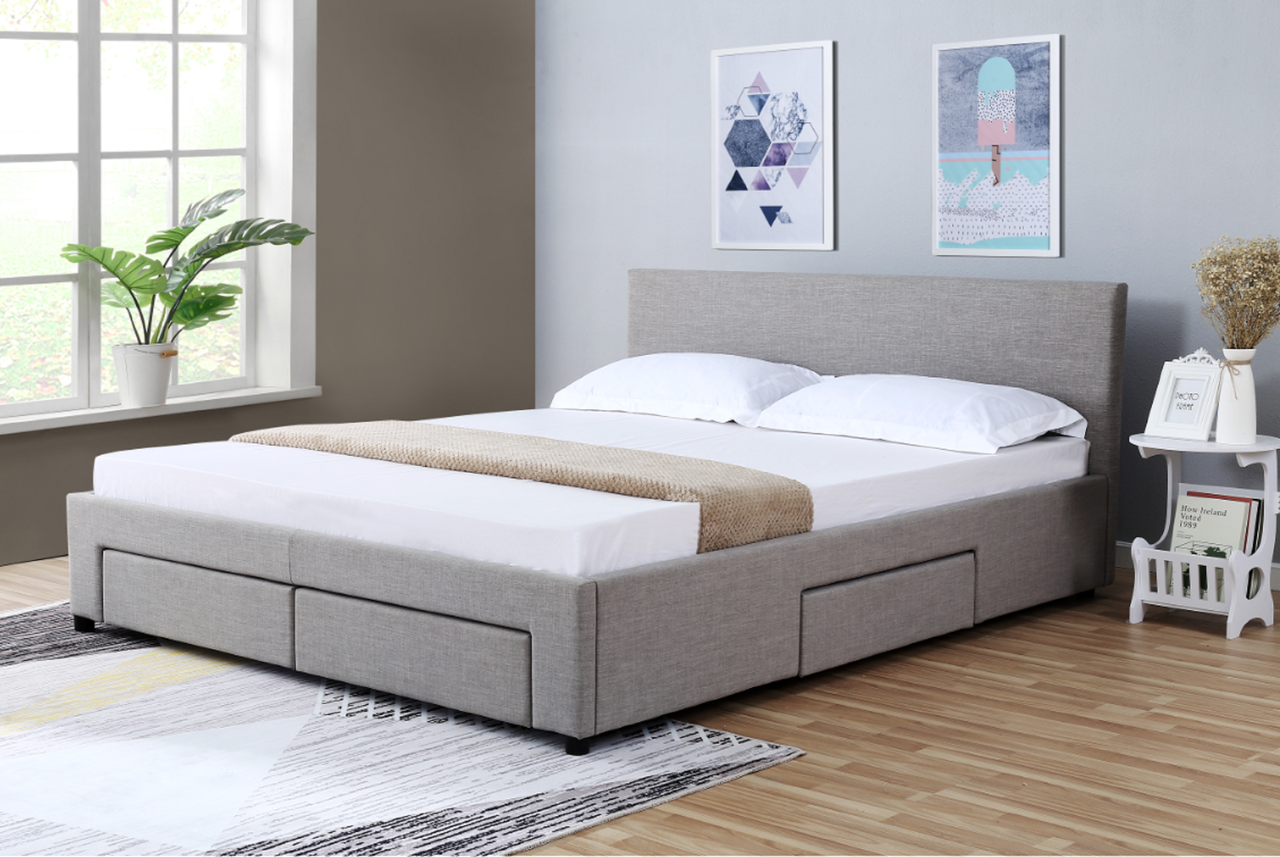 Nicole Queen Bed With Drawers